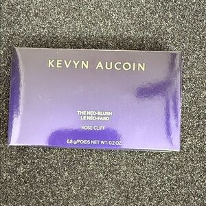 Kevyn Aucoin Neo-Blush in Rose Cliff with Purple Packaging